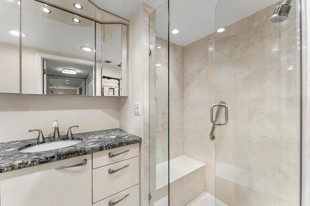 100 SE 5th Avenue Boca Raton FL 33432