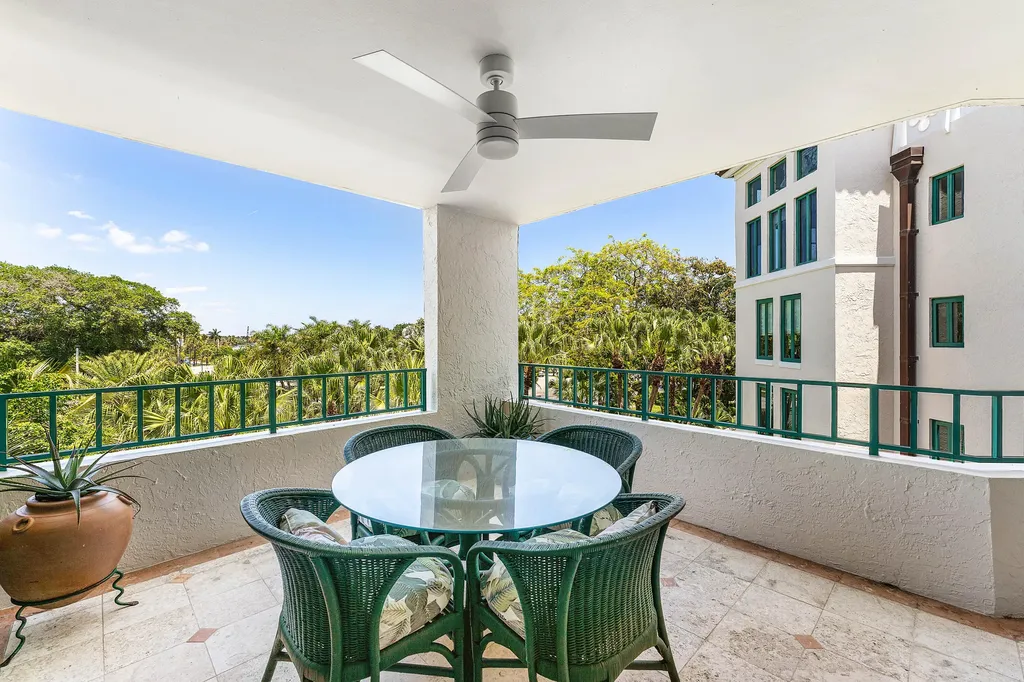 100 SE 5th Avenue Boca Raton FL 33432