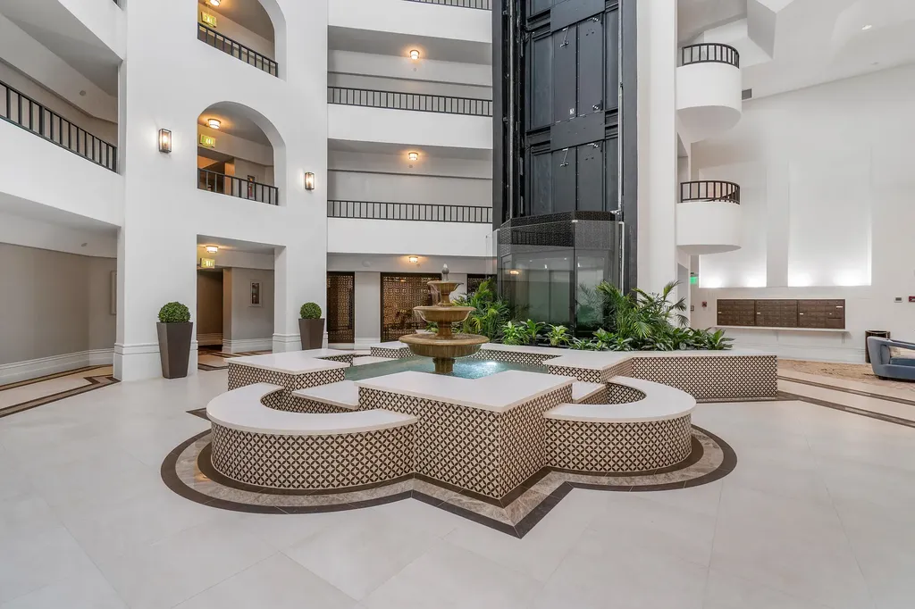 100 SE 5th Avenue Boca Raton FL 33432