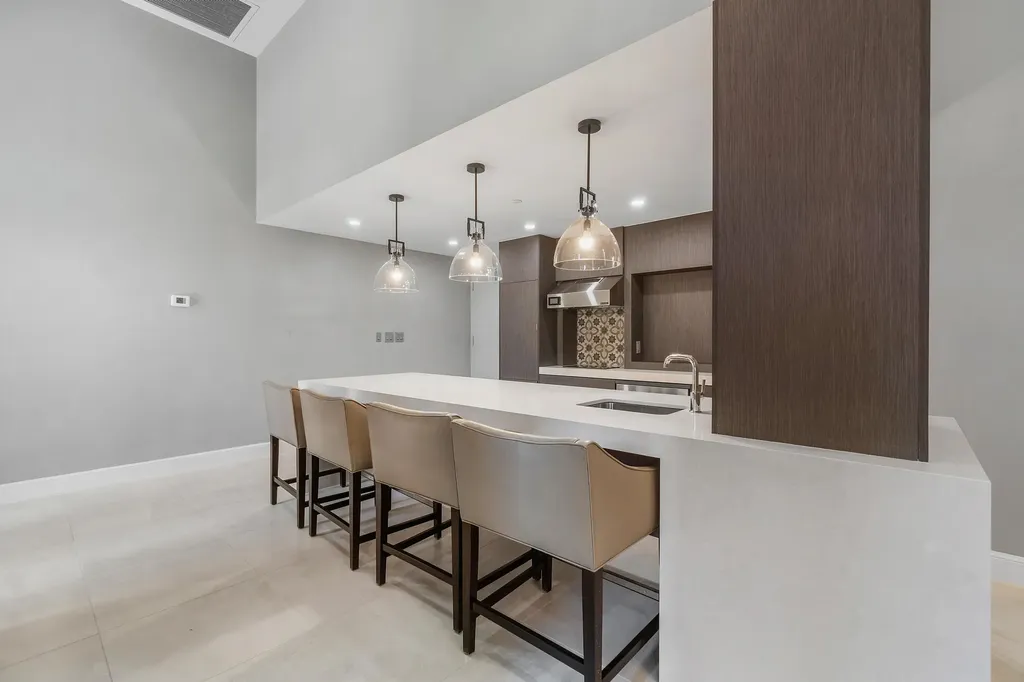 100 SE 5th Avenue Boca Raton FL 33432