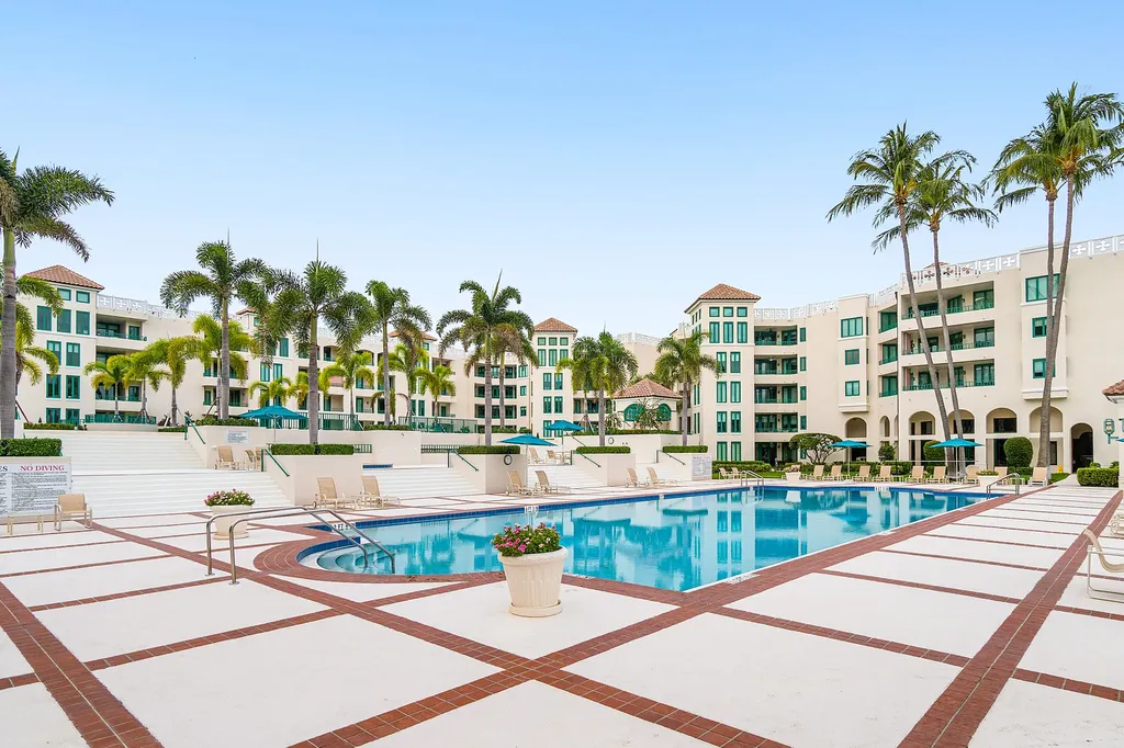 100 SE 5th Avenue Boca Raton FL 33432