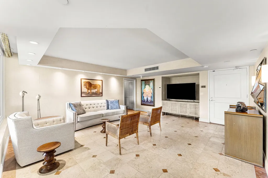 100 SE 5th Avenue Boca Raton FL 33432