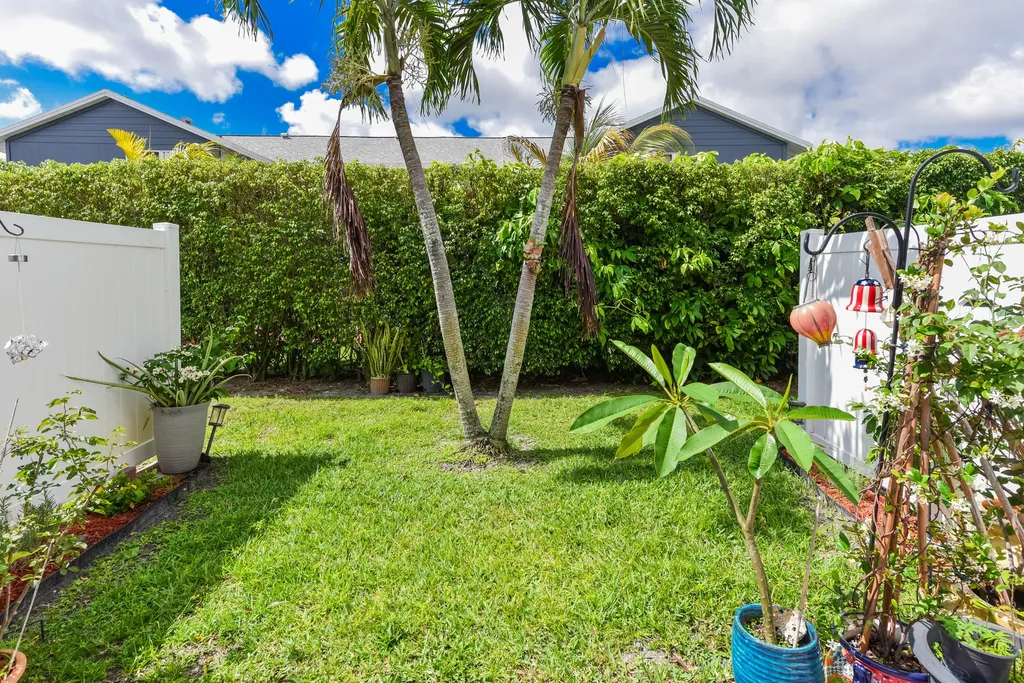 2641 Gately Drive W West Palm Beach FL 33415