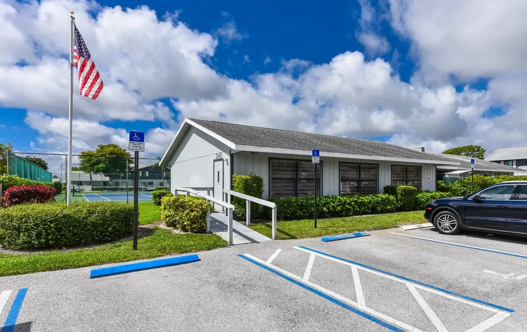2641 Gately Drive W West Palm Beach FL 33415
