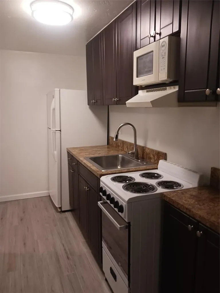 24 SW 13th Street Dania Beach FL 33004
