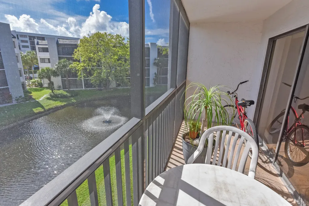 1605 Us-1 Jupiter FL 33477
