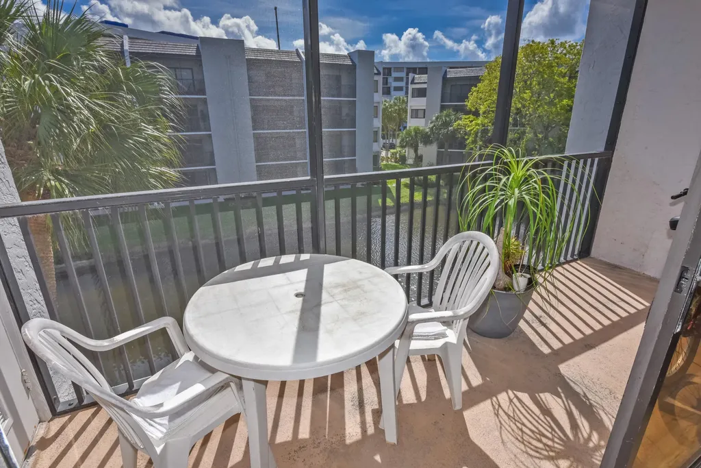 1605 Us-1 Jupiter FL 33477