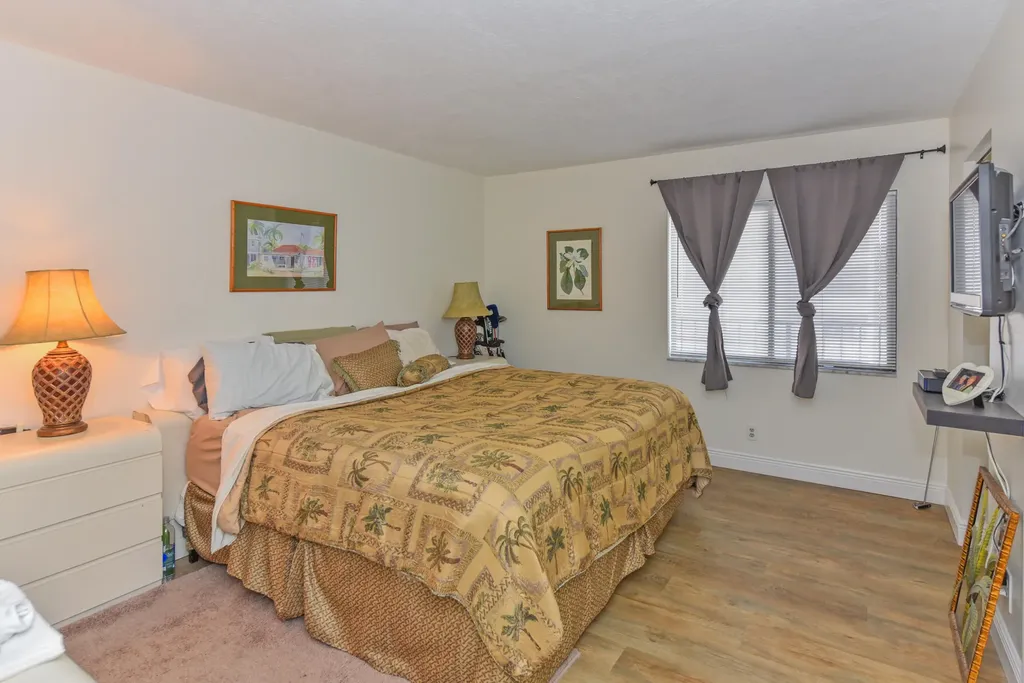 1605 Us-1 Jupiter FL 33477