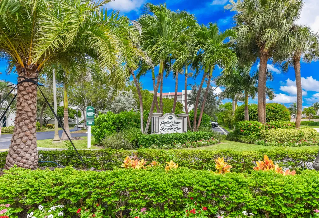 1605 Us-1 Jupiter FL 33477