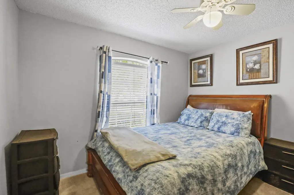 2631 SW 12th Square Square SW Vero Beach FL 32968