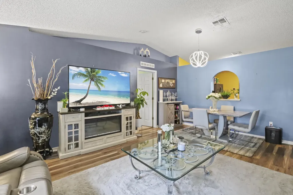 2631 SW 12th Square Square SW Vero Beach FL 32968