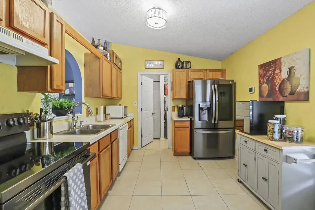 2631 SW 12th Square Square SW Vero Beach FL 32968