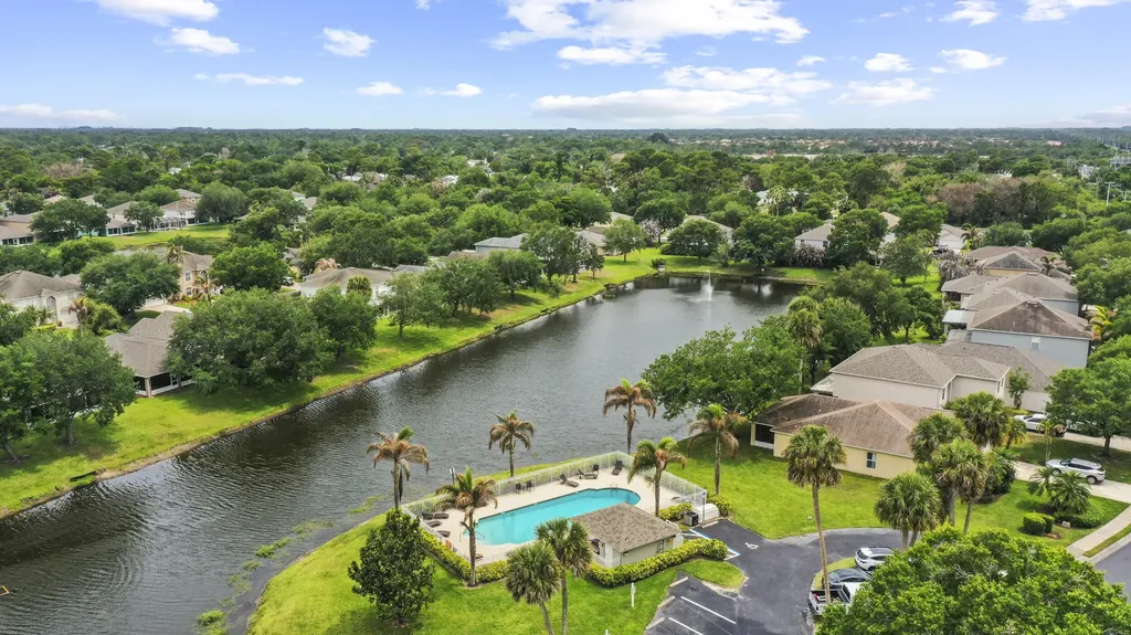 2631 SW 12th Square Square SW Vero Beach FL 32968