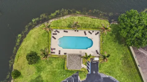 2631 SW 12th Square Square SW Vero Beach FL 32968