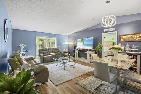 2631 SW 12th Square Square SW Vero Beach FL 32968