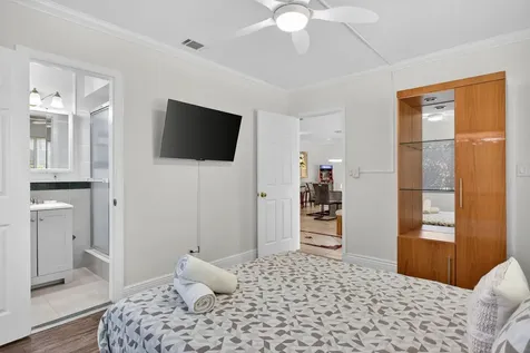 2101 NE 25th Street Wilton Manors FL 33305