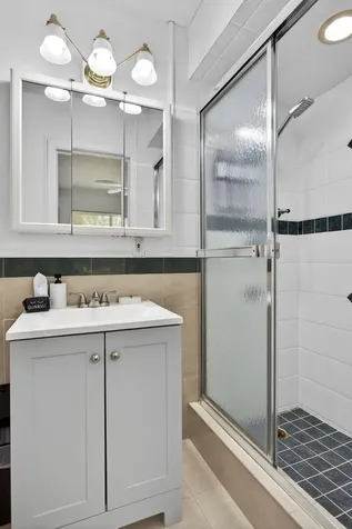 2101 NE 25th Street Wilton Manors FL 33305