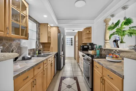 2101 NE 25th Street Wilton Manors FL 33305