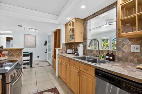 2101 NE 25th Street Wilton Manors FL 33305