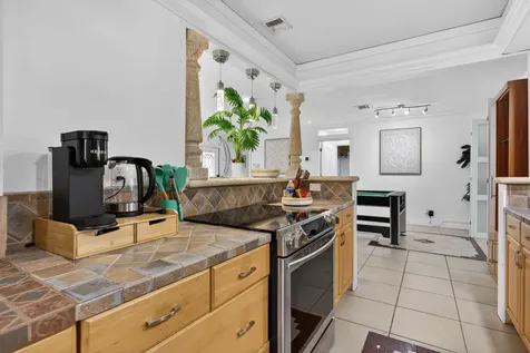 2101 NE 25th Street Wilton Manors FL 33305