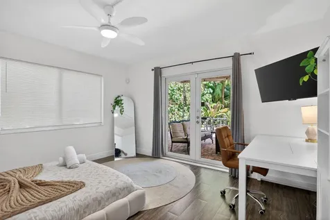 2101 NE 25th Street Wilton Manors FL 33305