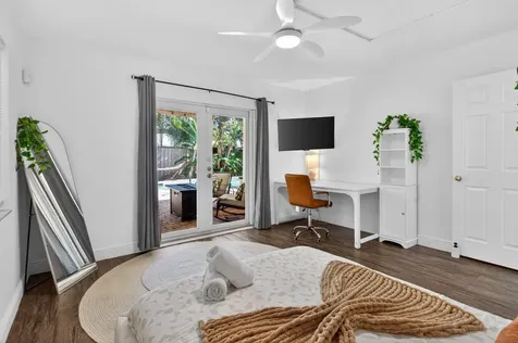 2101 NE 25th Street Wilton Manors FL 33305