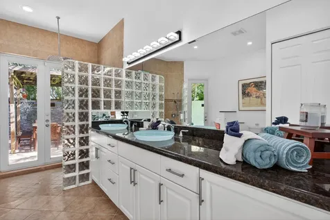 2101 NE 25th Street Wilton Manors FL 33305