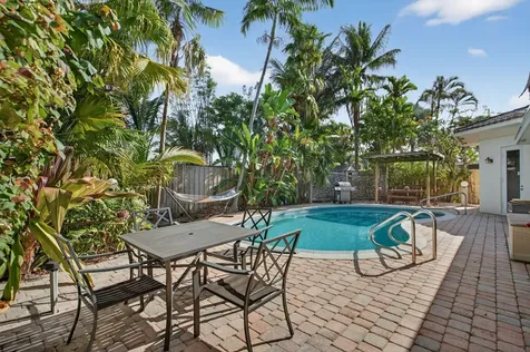 2101 NE 25th Street Wilton Manors FL 33305