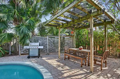 2101 NE 25th Street Wilton Manors FL 33305
