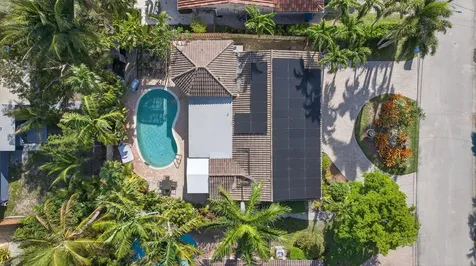2101 NE 25th Street Wilton Manors FL 33305