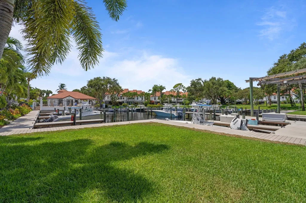 2339 Treasure Isle Drive Palm Beach Gardens FL 33410