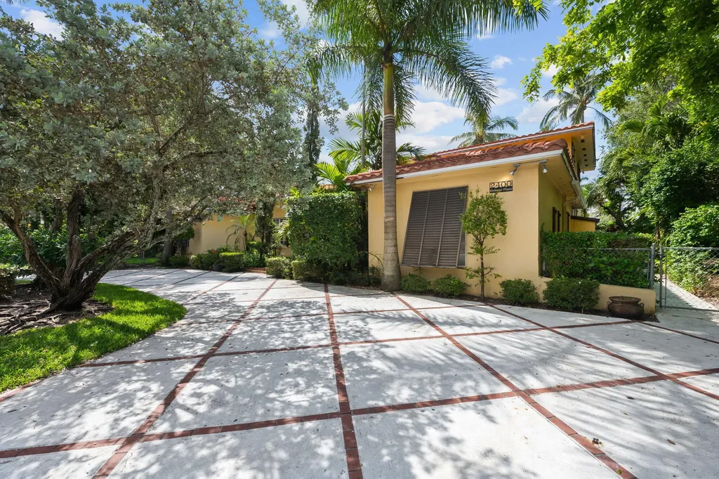 2400 Delmar Place Fort Lauderdale FL 33301