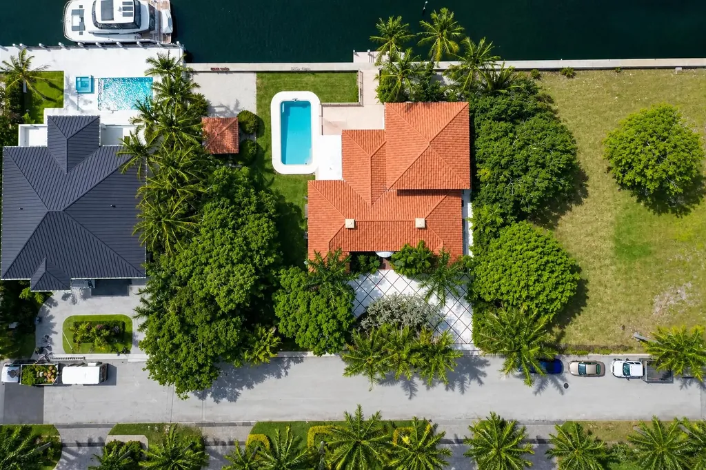 2400 Delmar Place Fort Lauderdale FL 33301