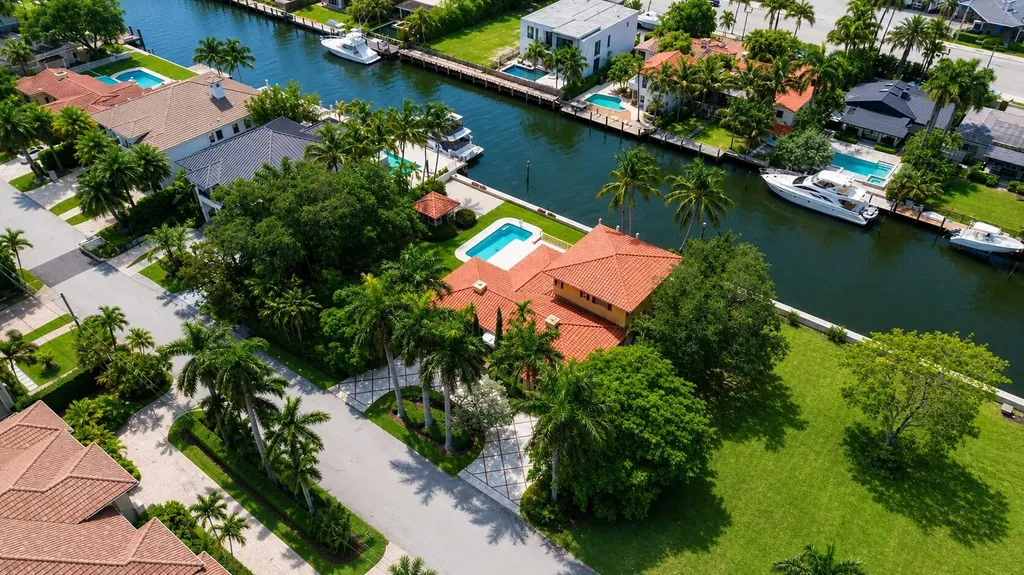 2400 Delmar Place Fort Lauderdale FL 33301