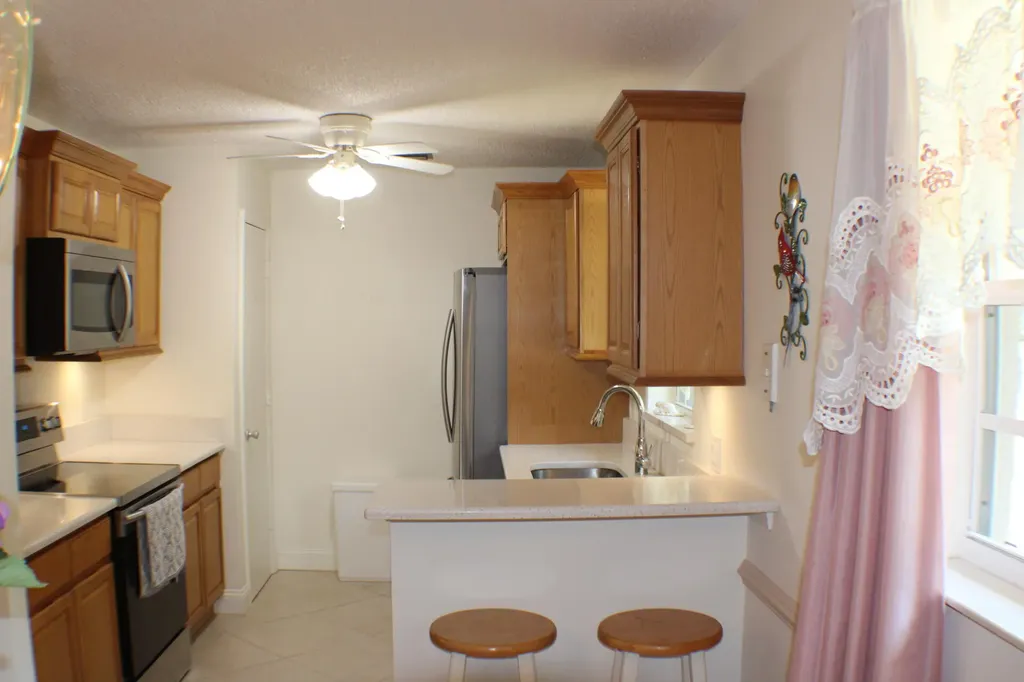 8 Lake Vista Trail Port St Lucie FL 34952