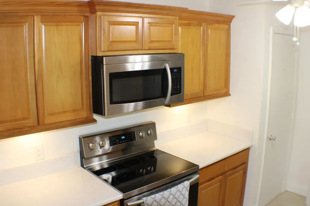 8 Lake Vista Trail Port St Lucie FL 34952