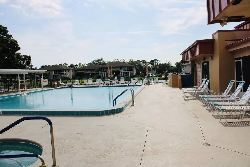 8 Lake Vista Trail Port St Lucie FL 34952