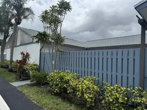 1204 Timberlane Circle Greenacres FL 33463
