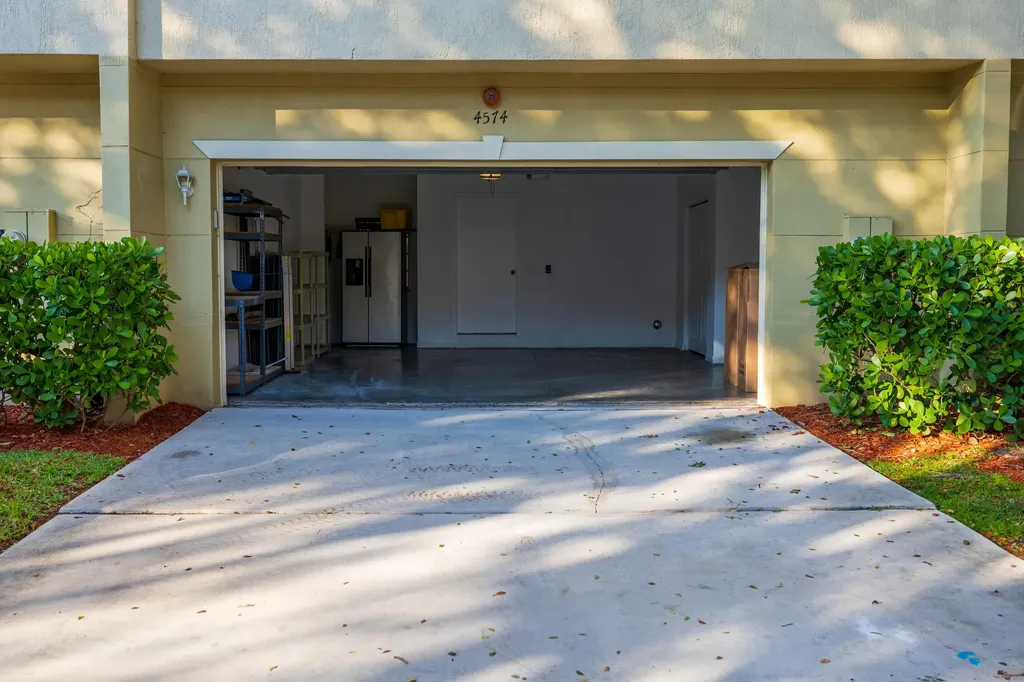 4574 Danson Way Delray Beach FL 33445