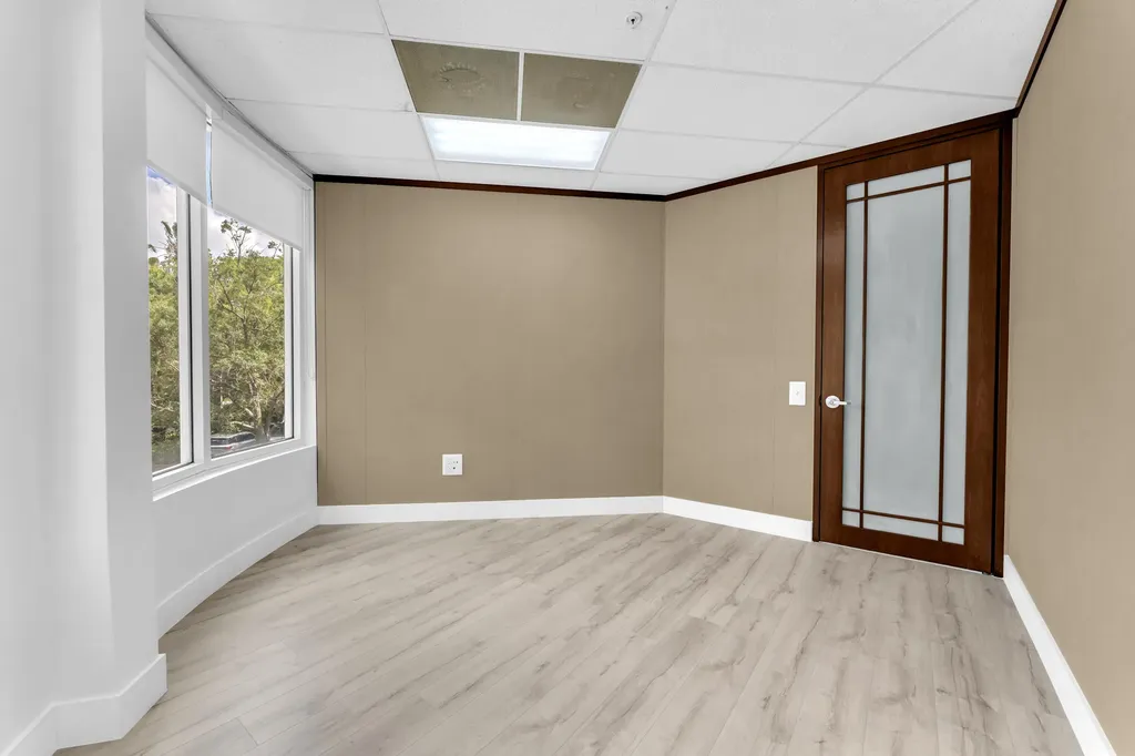1820 N Corporate Lakes Boulevard Weston FL 33326