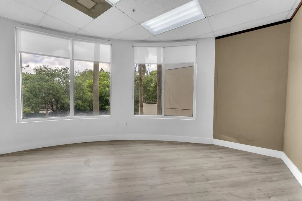 1820 N Corporate Lakes Boulevard Weston FL 33326