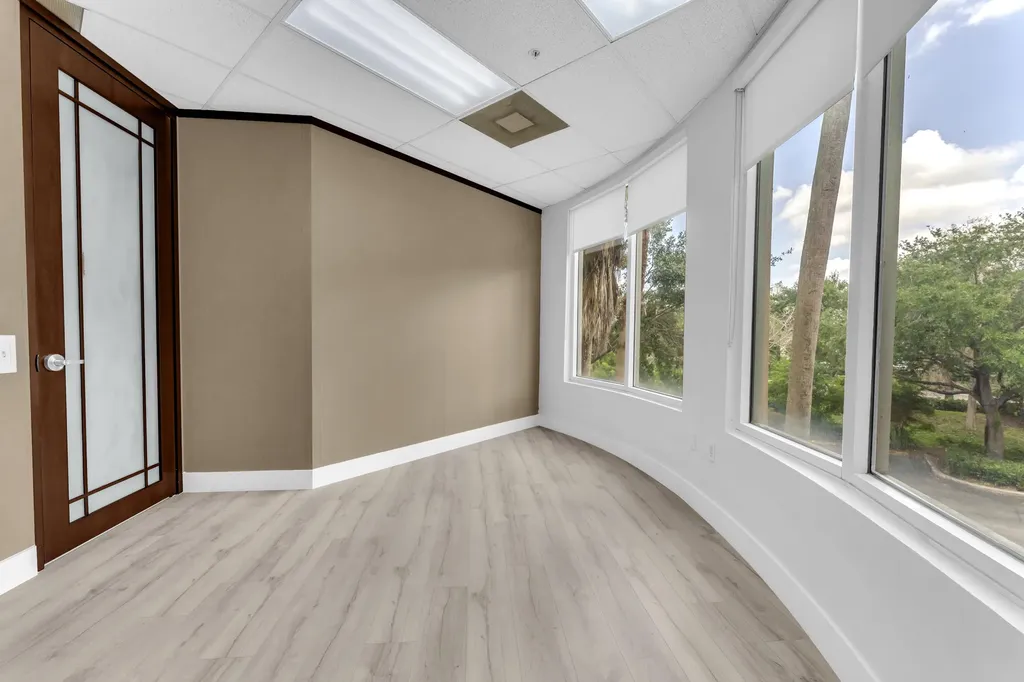 1820 N Corporate Lakes Boulevard Weston FL 33326