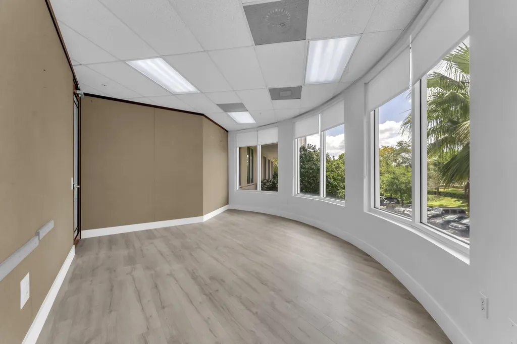 1820 N Corporate Lakes Boulevard Weston FL 33326