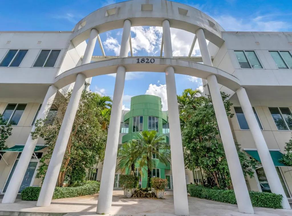 1820 N Corporate Lakes Boulevard Weston FL 33326