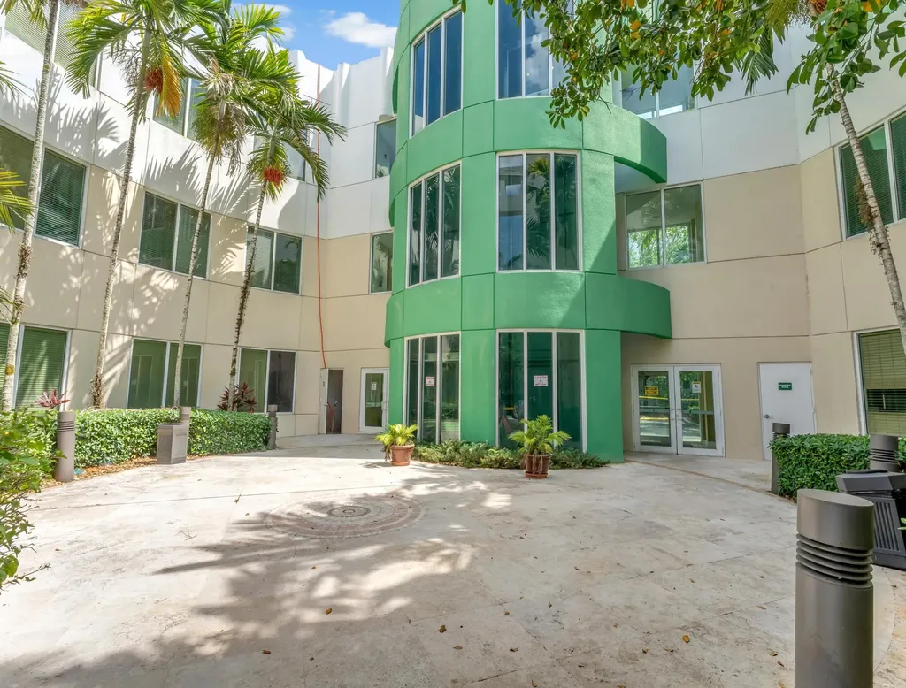 1820 N Corporate Lakes Boulevard Weston FL 33326