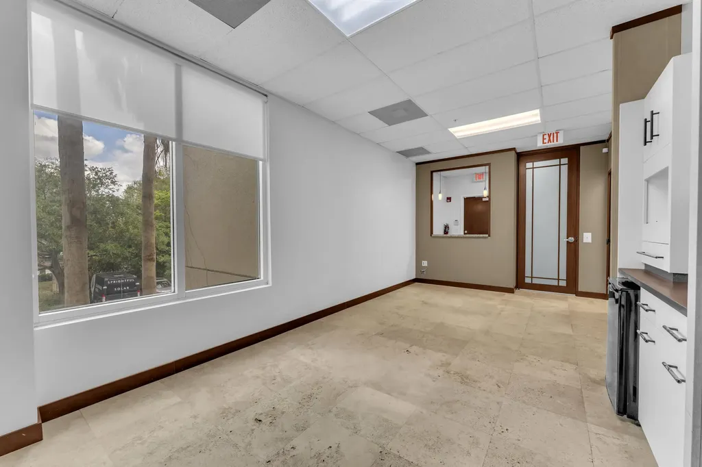 1820 N Corporate Lakes Boulevard Weston FL 33326