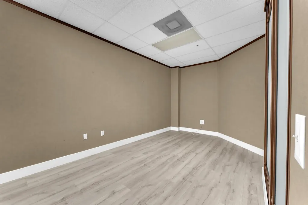 1820 N Corporate Lakes Boulevard Weston FL 33326