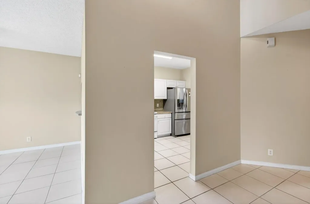 8289 Via Serena Boca Raton FL 33433