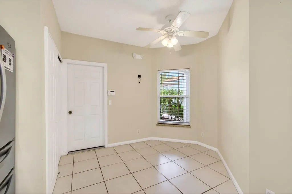 8289 Via Serena Boca Raton FL 33433