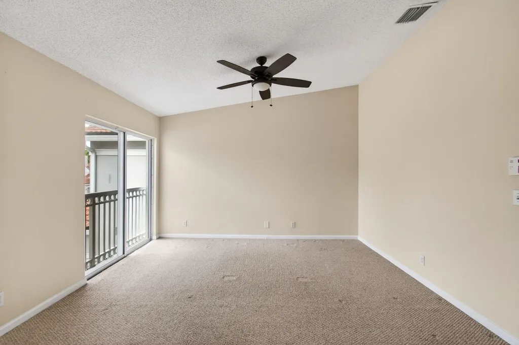8289 Via Serena Boca Raton FL 33433